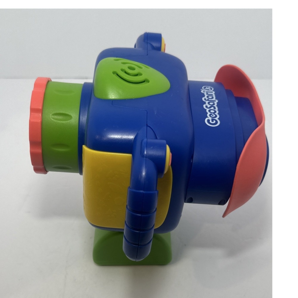 GeoSafari GeoSafari Jr. Electronic Learning Toy Viewer Blue Green Red